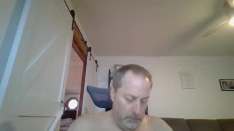 Snapshot of brettsky chatting on December 4, 2025, 9:12 pm hey online show from December 4, 2025, 9:12 pm