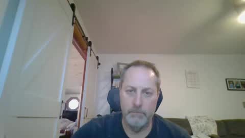 Snapshot of brettsky chatting on February 4, 2026, 9:53 pm hey online show from February 4, 2026, 9:53 pm