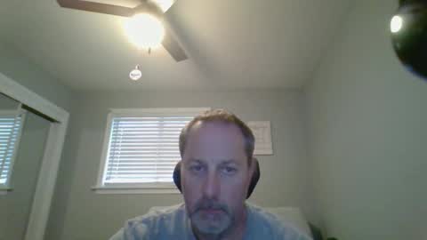 Snapshot of brettsky chatting on April 1, 2026, 7:11 pm hey online show from April 1, 2026, 7:11 pm