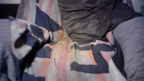 Snapshot of bri20fu chatting on February 9, 2026, 3:54 am raining down on me online show from February 9, 2026, 3:54 am