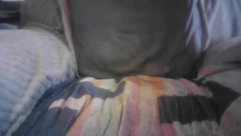 Snapshot of bri20fu chatting on February 18, 2026, 8:38 pm raining down on me online show from February 18, 2026, 8:38 pm