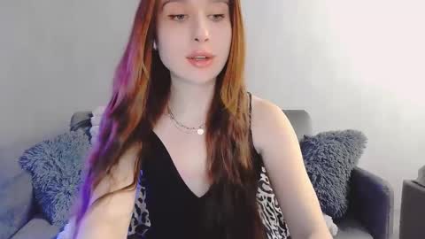 bri_fox online show from April 14, 2026, 10:43 am