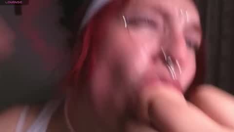 Snapshot of bri_von_dhara_ chatting on December 1, 2025, 11:32 pm Bri online show from December 1, 2025, 11:32 pm