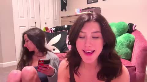 Snapshot of briadominick chatting on February 5, 2025, 8:11 am Brianna3 online show from February 5, 2025, 8:11 am