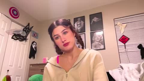 Snapshot of briadominick chatting on February 27, 2025, 5:13 am Brianna3 online show from February 27, 2025, 5:13 am