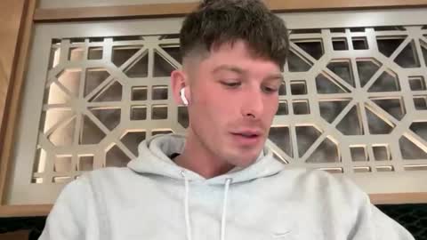 Snapshot of briahcscott chatting on December 22, 2025, 7:33 pm briahcscott online show from December 22, 2025, 7:33 pm