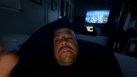 Snapshot of brian3890620 chatting on October 22, 2025, 4:24 am brian3890620 online show from October 22, 2025, 4:24 am