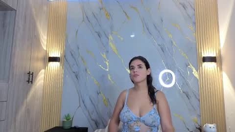 Manuela online show from April 1, 2026, 3:18 am