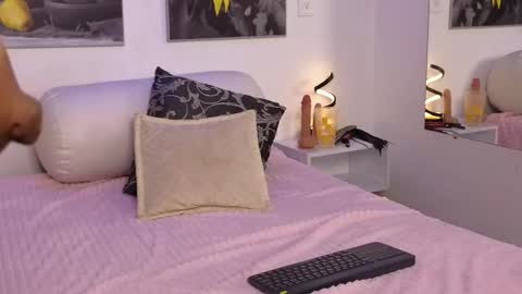 Snapshot of briana_giil chatting on November 28, 2025, 8:00 pm Briana Giil online show from November 28, 2025, 8:00 pm