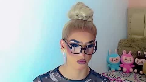 BRIANA online show from November 24, 2025, 6:46 am