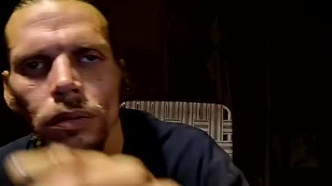 Snapshot of brianjeebz1 chatting on November 18, 2025, 9:25 am brianjeebz1 online show from November 18, 2025, 9:25 am