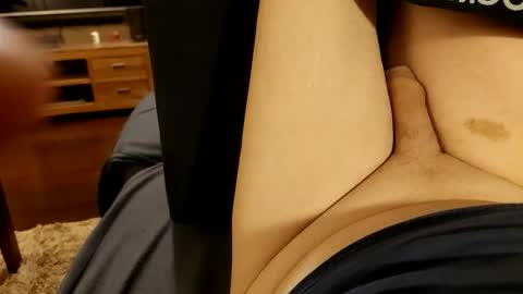 Snapshot of brianriver chatting on January 10, 2026, 1:29 am brianriver online show from January 10, 2026, 1:29 am