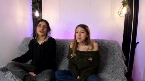 Snapshot of briarandblair chatting on October 23, 2025, 1:32 pm briarandblair online show from October 23, 2025, 1:32 pm