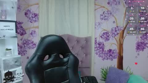 Snapshot of briathomas chatting on October 18, 2025, 2:36 am DAYANNA online show from October 18, 2025, 2:36 am