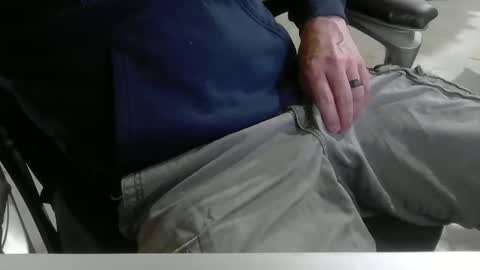 Snapshot of bridapimp chatting on April 12, 2026, 4:39 am bridapimp online show from April 12, 2026, 4:39 am