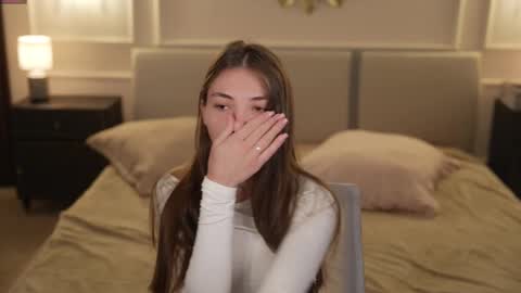 Diamonds Girls online show from September 13, 2025, 7:30 am