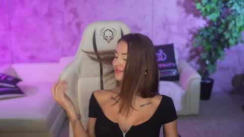 Diamonds Girls online show from October 4, 2025, 8:12 am