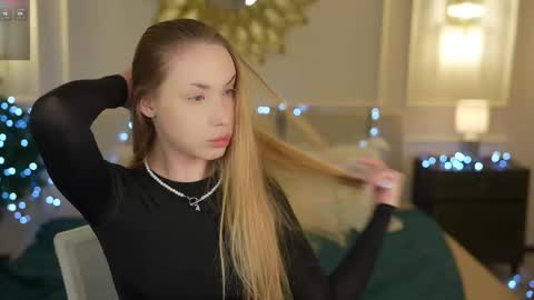 Diamonds Girls online show from December 20, 2025, 1:56 am