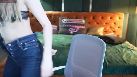 Diamonds Girls online show from February 5, 2026, 12:21 pm