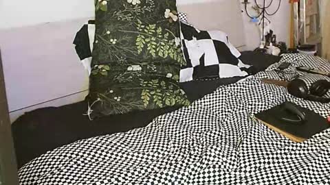 Snapshot of bright_mind chatting on February 2, 2026, 9:13 pm bright_mind online show from February 2, 2026, 9:13 pm