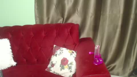 Snapshot of brightebony chatting on December 7, 2024, 10:01 am Bright online show from December 7, 2024, 10:01 am