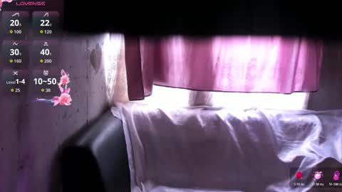 Snapshot of brilovers chatting on October 25, 2025, 6:13 pm Briana69 online show from October 25, 2025, 6:13 pm