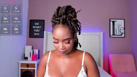 Snapshot of britanymooree chatting on January 9, 2026, 8:32 pm Britany online show from January 9, 2026, 8:32 pm