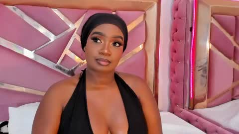 Snapshot of britanymooree chatting on May 28, 2026, 10:40 pm Britany online show from May 28, 2026, 10:40 pm