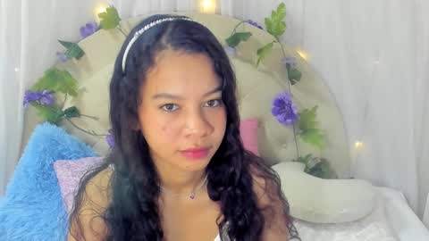 Brithany Rousee online show from December 23, 2024, 12:08 pm
