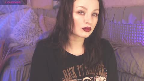 britneybarker online show from January 3, 2025, 2:32 am