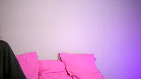 britneyhudson online show from October 27, 2025, 5:00 am