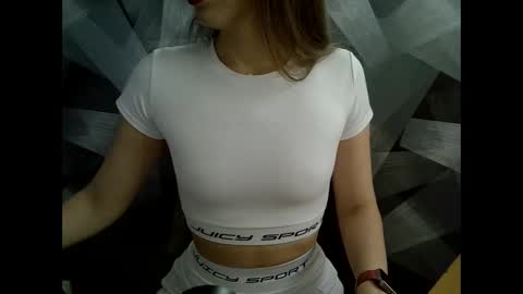 Snapshot of britneyxkittens chatting on November 18, 2025, 7:24 am BritneyxKittens online show from November 18, 2025, 7:24 am