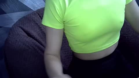 Snapshot of britneyxkittens chatting on December 14, 2025, 7:14 am BritneyxKittens online show from December 14, 2025, 7:14 am