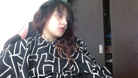 Snapshot of brittany_bubbles chatting on January 11, 2026, 1:05 pm maru miaw Please help me to reach 100 thumbs up online show from January 11, 2026, 1:05 pm