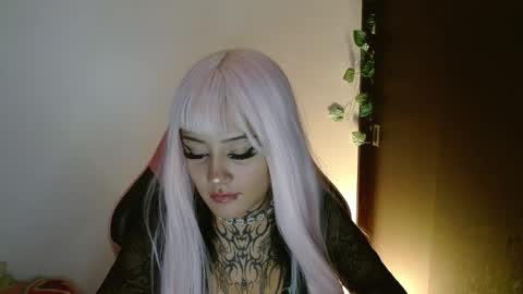 Snapshot of brittany_bubbles chatting on February 11, 2026, 7:35 am maru miaw Please help me to reach 100 thumbs up online show from February 11, 2026, 7:35 am