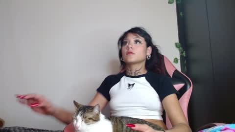 Snapshot of brittany_bubbles chatting on February 20, 2026, 6:26 am maru miaw Please help me to reach 100 thumbs up online show from February 20, 2026, 6:26 am