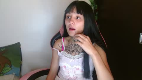 Snapshot of brittany_bubbles chatting on March 19, 2026, 2:04 am maru miaw Please help me to reach 100 thumbs up online show from March 19, 2026, 2:04 am