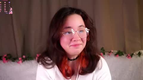 Snapshot of britthe chatting on February 12, 2026, 11:16 am Lina online show from February 12, 2026, 11:16 am