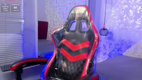 Snapshot of brizza_h033 chatting on December 16, 2025, 10:15 pm BRISA online show from December 16, 2025, 10:15 pm