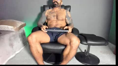 Snapshot of brockhurn_ chatting on October 5, 2025, 10:29 pm brockhurn_ online show from October 5, 2025, 10:29 pm