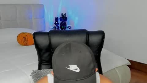 Snapshot of brody_dallas1 chatting on April 8, 2026, 11:48 pm brody_dallas1 online show from April 8, 2026, 11:48 pm