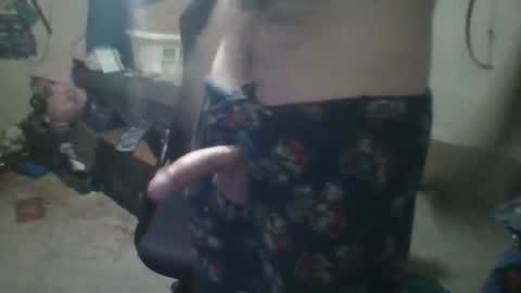 Snapshot of brokefuck10 chatting on December 5, 2025, 8:01 am Brokefuck10 online show from December 5, 2025, 8:01 am