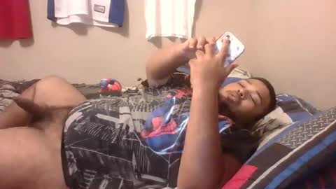 Snapshot of bronxforlife chatting on December 18, 2024, 11:08 pm bronxforlife online show from December 18, 2024, 11:08 pm