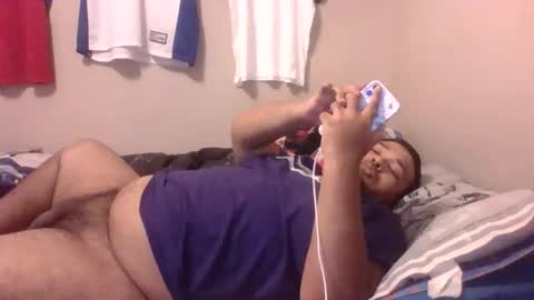 Snapshot of bronxforlife chatting on December 24, 2024, 1:27 am bronxforlife online show from December 24, 2024, 1:27 am