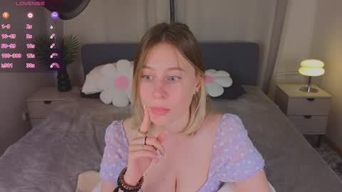 Snapshot of brook1yn_white chatting on December 16, 2024, 3:00 pm Brook online show from December 16, 2024, 3:00 pm