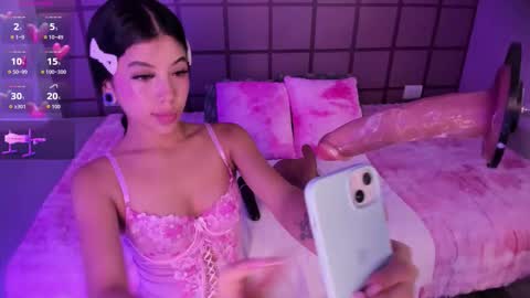 Snapshot of brooke_monroe chatting on October 29, 2025, 4:42 pm Brooke online show from October 29, 2025, 4:42 pm