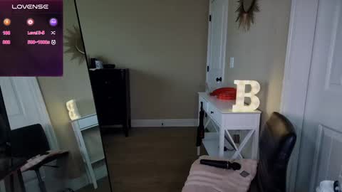 brookebee online show from December 10, 2024, 9:43 pm