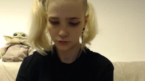 Snapshot of brookewylde_20 chatting on November 18, 2025, 4:00 pm brookewylde_20 online show from November 18, 2025, 4:00 pm