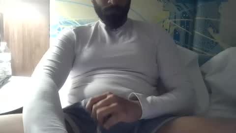 Snapshot of brownbd32 chatting on February 5, 2025, 10:44 pm brownbd32 online show from February 5, 2025, 10:44 pm