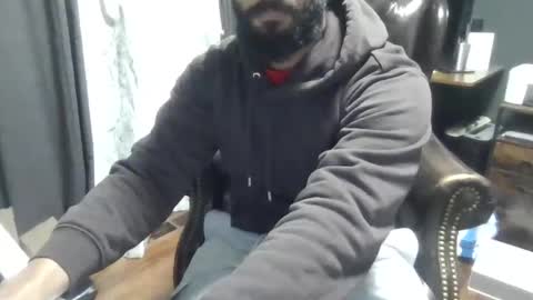 Snapshot of brownbd32 chatting on October 27, 2025, 5:11 am brownbd32 online show from October 27, 2025, 5:11 am